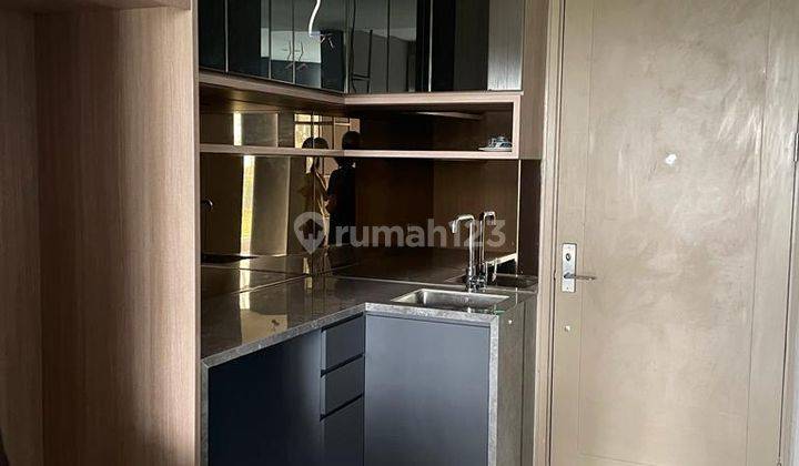 Apartemen Gold Coast 2BR Hook Dijual Semi Furnished View Garden di Pik 1