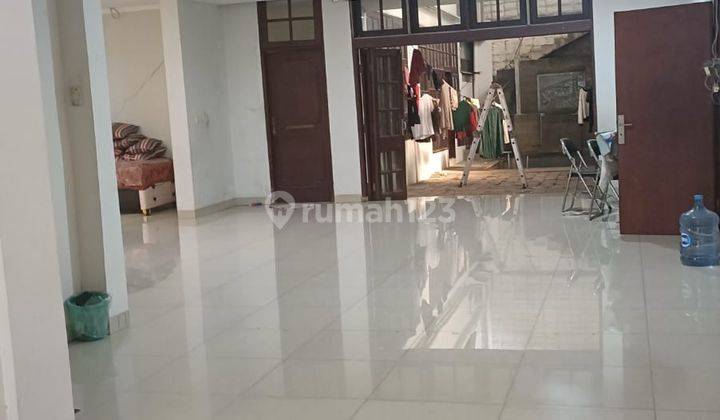 Rumah 2 Lantai Disewakan 6+1 KT Ada AC di Karang Permai Pluit 2