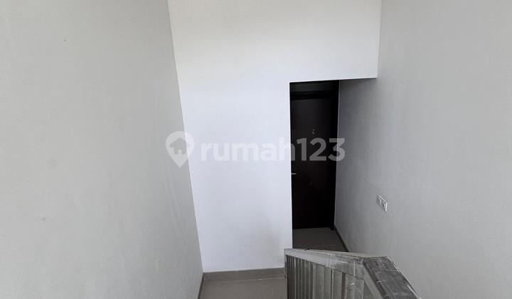 Rumah Golf Island Violin View Danau 2,5 Lantai Brand New Dijual Di Jakarta Utara  2