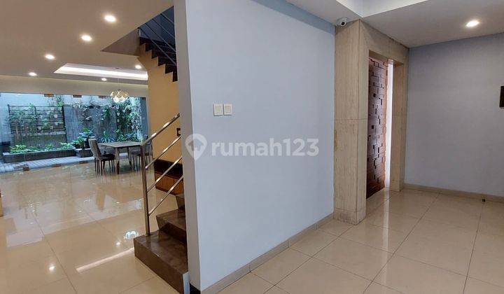 Rumah Town House Disewakan di CBD Pluit 2