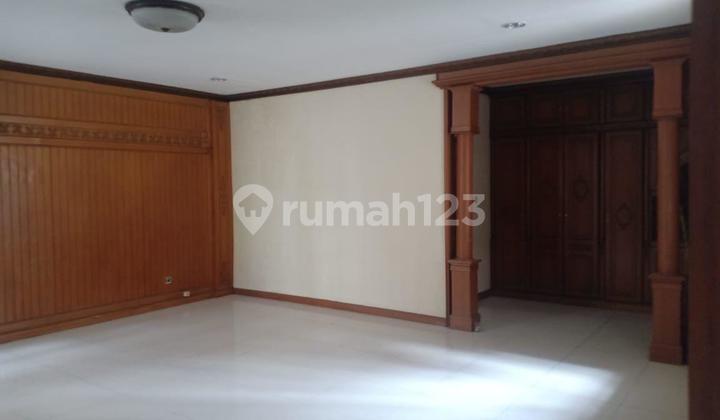FOR SALE Luxury 2-Story Move-In Ready House in Kuningan, Setiabudi, South Jakarta 2