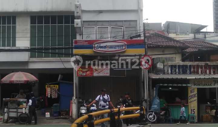 Ruko Disewakan di Kebon Kacang Raya Ex Indomaret, Depan Grand Indonesia Mall & Belakang Plaza Indonesia 2