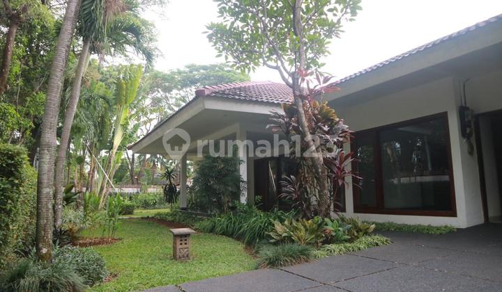 FOR RENT HOUSE on Kemang Dalam street