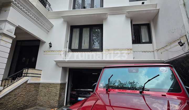 Ready-to-Occupy House for Sale in Pondok Indah. Located on Jl Duta Permai, Pondok Indah. South Jakarta. Ready-to-Occupy House for Sale in Pondok Indah. Located on Jl Duta Permai, Pondok Indah. South Jakarta.