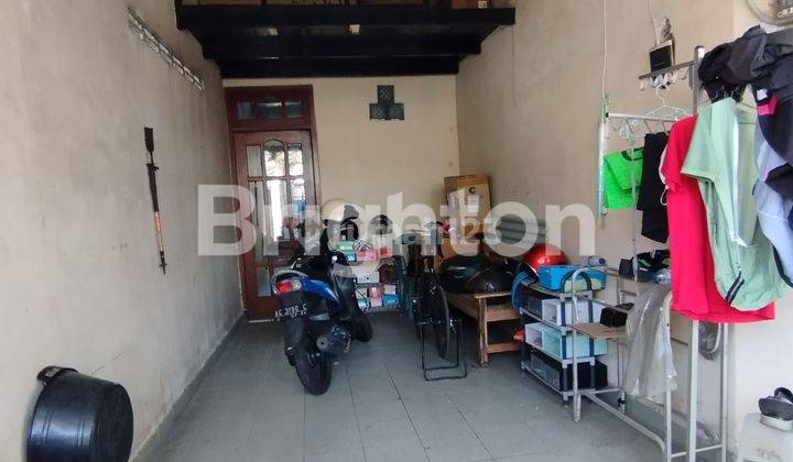 RUMAH 300m2 DEKAT SAMSAT KATANG KEDIRI 2