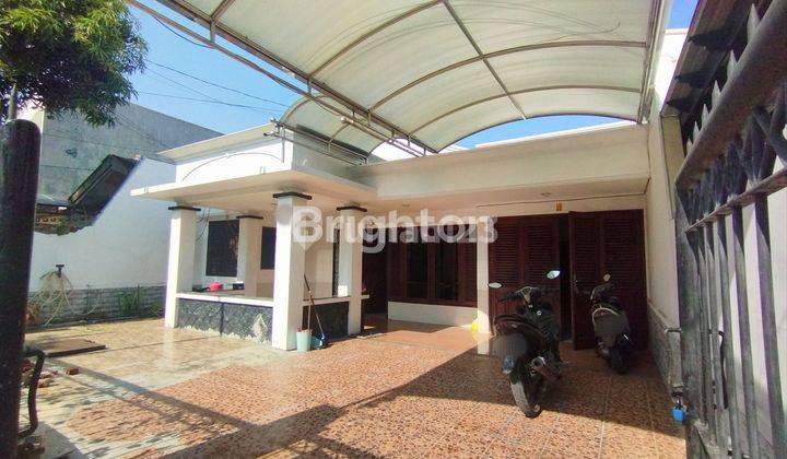 Rumah Darmo Permai 3KT full furnished, Surabaya 1