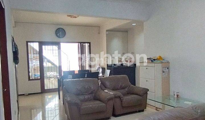 Rumah Darmo Permai 3KT full furnished, Surabaya 2