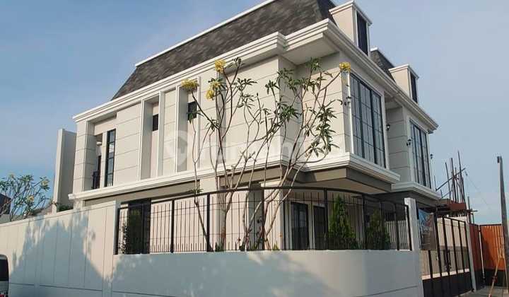 For Sale Casa Varya Residence House, West Jakarta