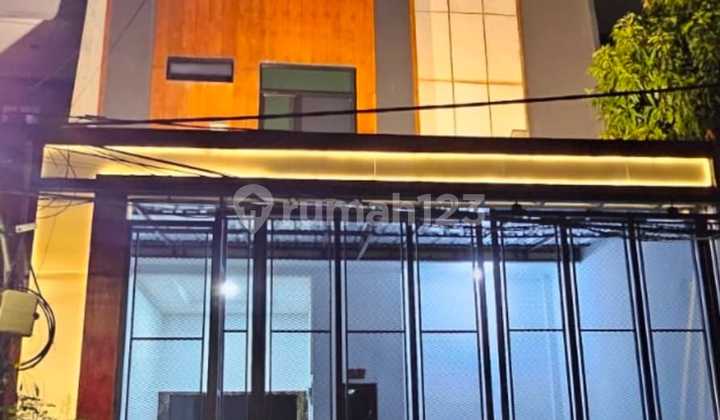 Dijual Rumah di Duta Mas Jelambar, Cocok untuk Office