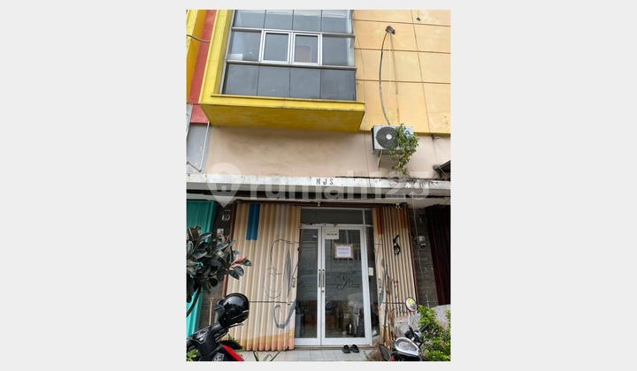 For Rent: Shop House Next to Laris Market, West Jakarta 1
