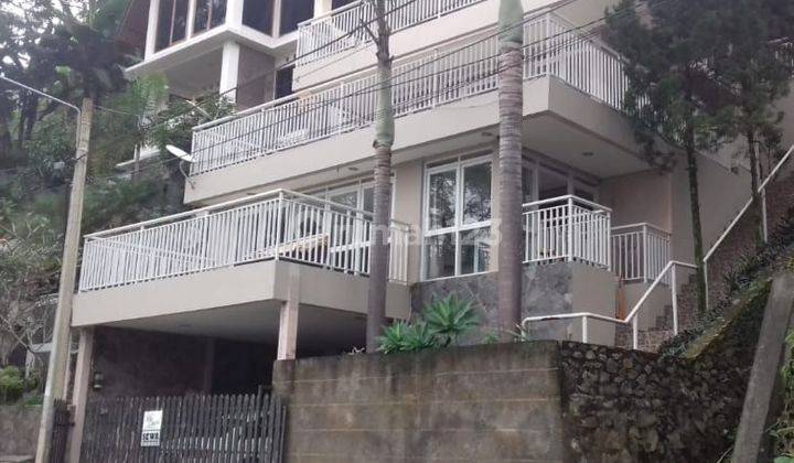 Dijual/Disewakan Villa 3 lantai di Dago Bukit Pakar Bandung  1