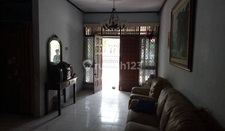 Dijual Rumah Hitung Tanah di Ciledug 1