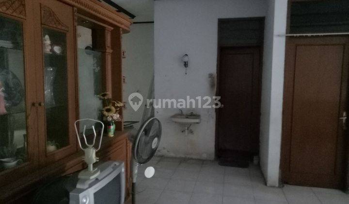 Dijual Rumah Hitung Tanah di Ciledug 2