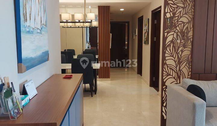 Apartemen Mewah The Kensington Royal Suites Private Lift 2