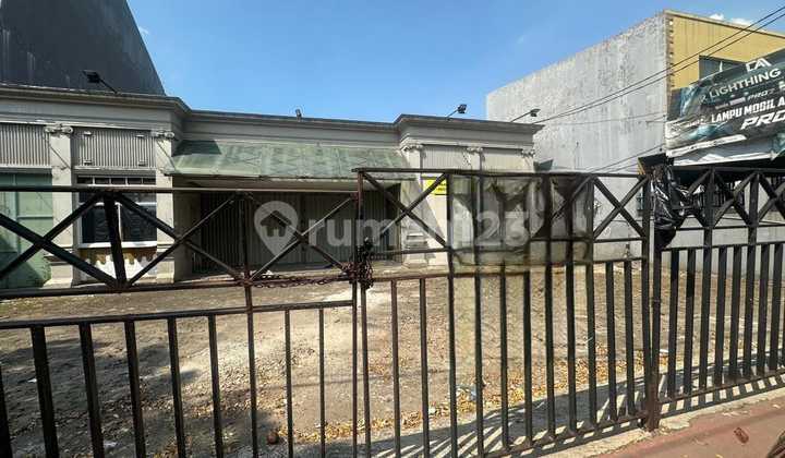 Ruang Usaha Di Jalan Besar Lokasi Bagus Di Jatiwaringin