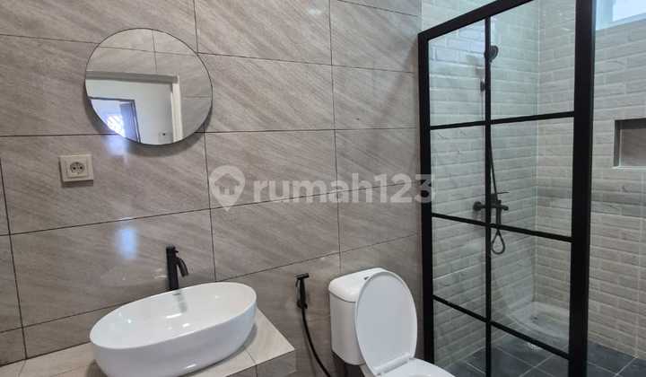 Rumah Besar Baru Renovasi di Kelapa Nias Kelapa Gading