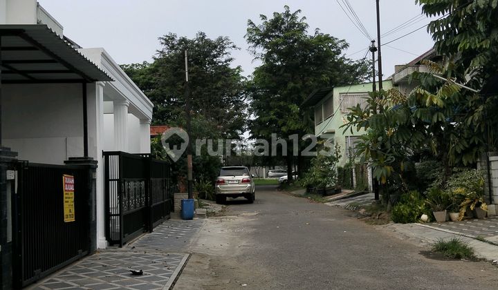 Dijual Rumah Dua Lantai Bagus Di Taman Modern Cakung 2