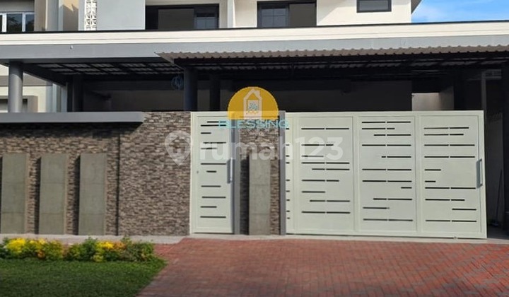 Rumah Mewah Strategis Siap Huni di Graha Padma Boulevard 1