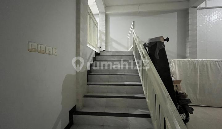 Rumah Bagus Siap Pakai dan Strategis di Jalan Amarta 2