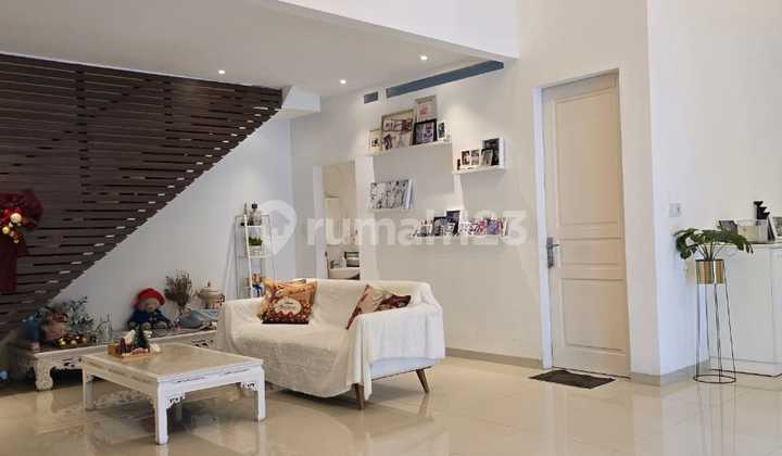 Rumah Bagus Semi Furnished di Bukit Sari Semarang Selatan 2