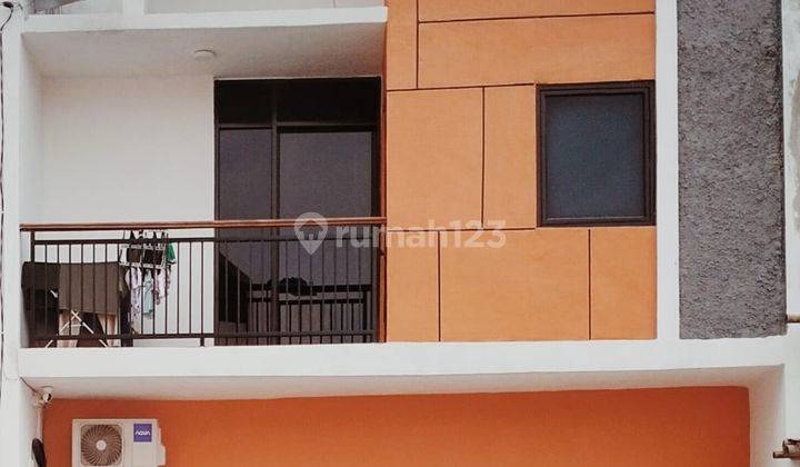 Rumah 2 Lantai Tipe Aduhai Harga Cincai di Nego Aja Ya Dek Ya.. 1