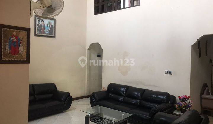 ruang tamu dijual rumah jl. benua indah,