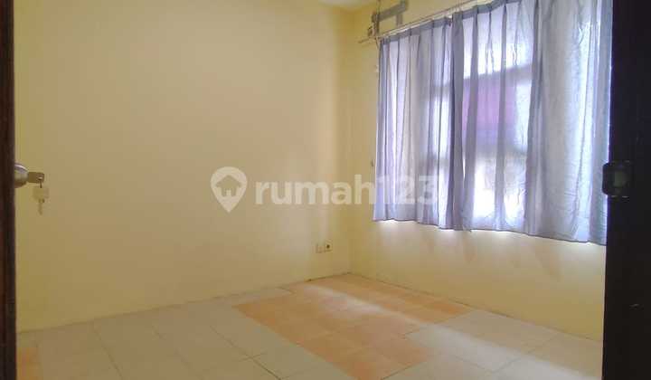 Disewakan Rumah di Taman Parahyangan Karawaci 2