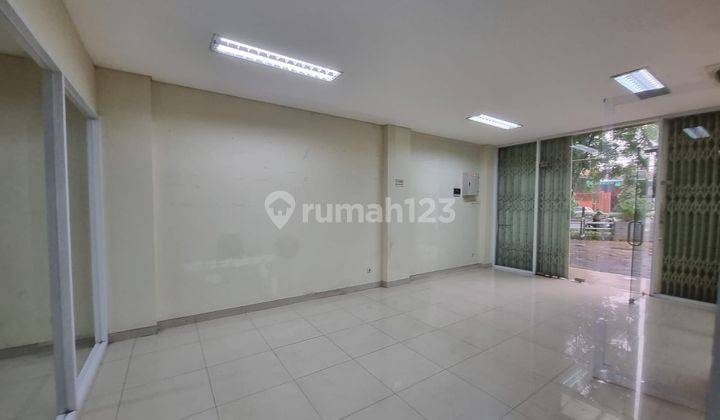 Ruko di Jalan Peta, Bandung 12