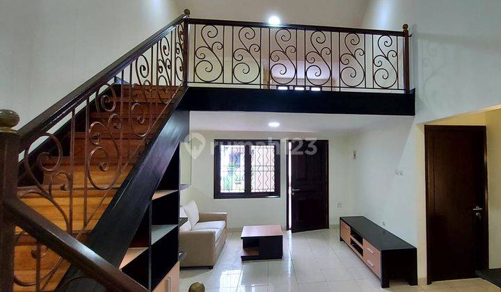 Rumah Furnished SHM di Kota Baru Parahyangan, Bandung 2