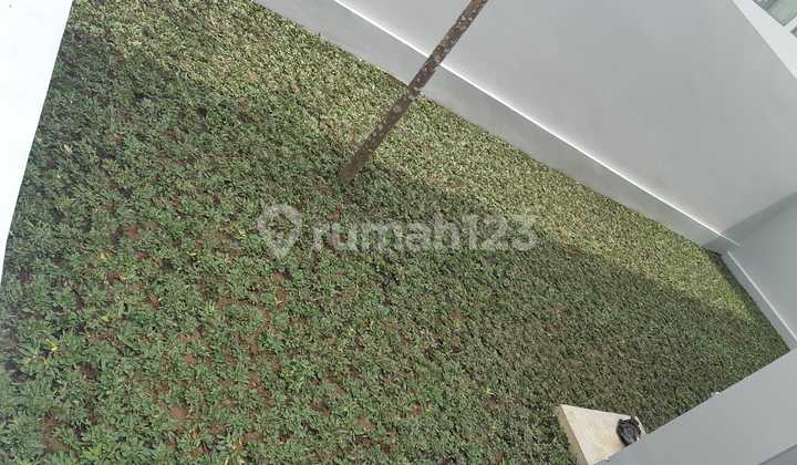 Rumah Baru Furnished SHM di Cidadap, Bandung 4