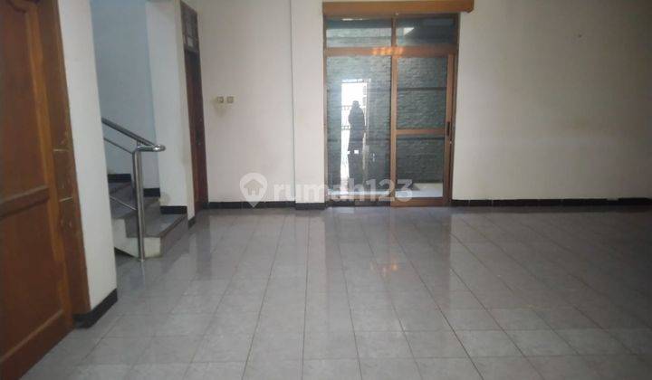 Rumah 2 Lantai SHM di Sayap Bkr, Bandung 11