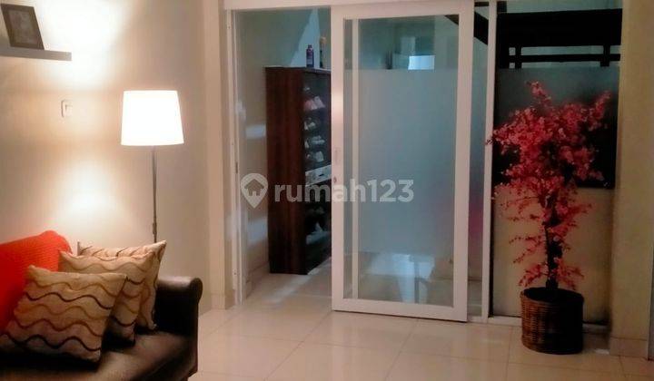 Rumah Bagus Furnished SHM di Sayap Bkr 2