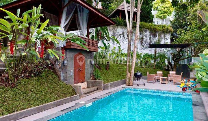 Rumah mewah resort di Dago pakar Bandung full furnish 1