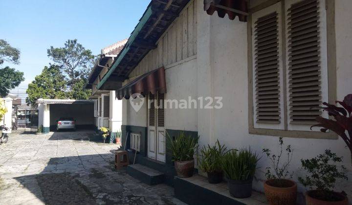 Rumah bangunan Belanda di baris terawat  2