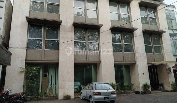 Dijual , Gedung 3 Lantai di Jl. Supratman Bandung 1