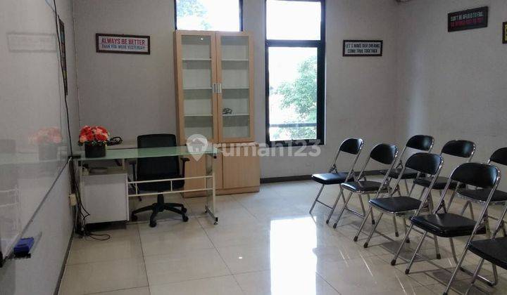 Dijual Ruko 3 Lantai di Jl.Peta Mainroad, Bandung, Semi Furnished 1