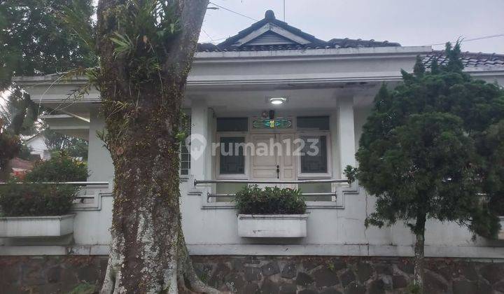 Dijual Rumah Besar dan Tanh luas posisi Hook di Komplek Sumbersari Indah 1