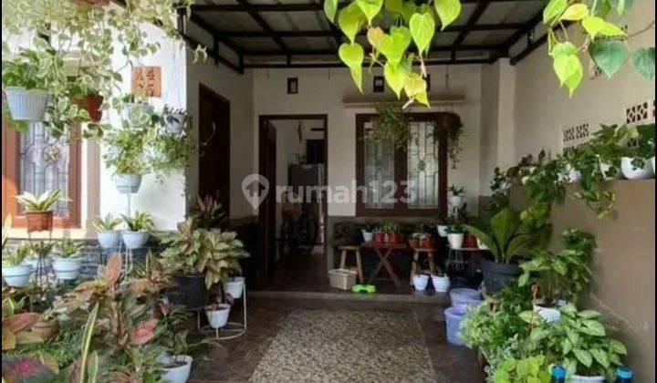 Dijual SemiFurnish Rumah Asri Terawat byk Taman Bunga di Sukagalih Permai Kopo 2