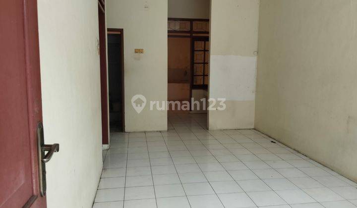 Dijual rumah TKI 2, Patung Kuda 1