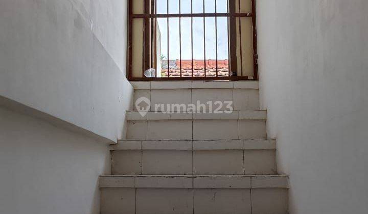 For sale 3-storey shophouse in Mainroad Badung Office and Shopping Area, Kuta Bali 2