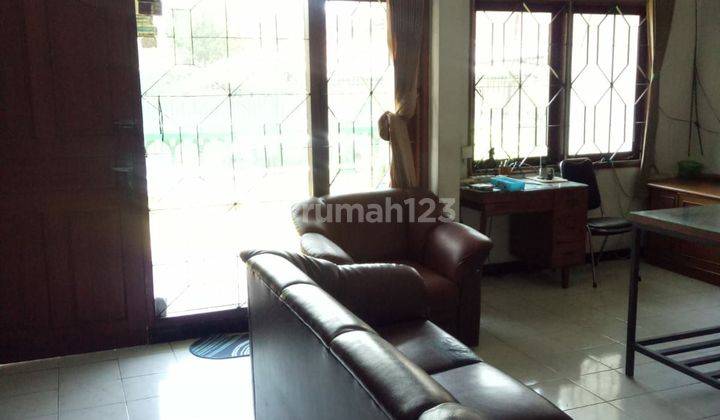 Dijual Rumah 2 Lantai Siap Huni di Kompleks Dasali, Lingkungan Aman dan Nyaman 1