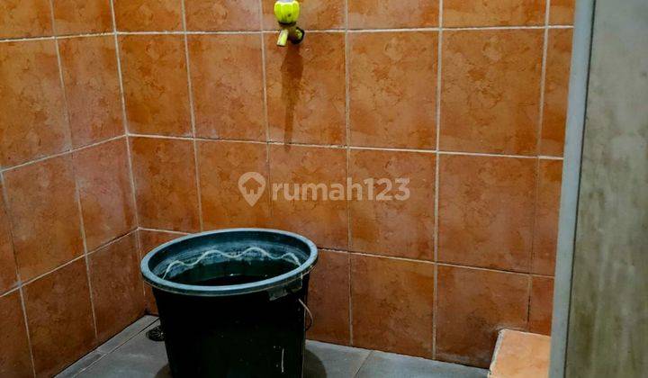 Dijual Rumah 1.5 Lantai, Asri dan  Siap Huni, Lokasi strategis 2