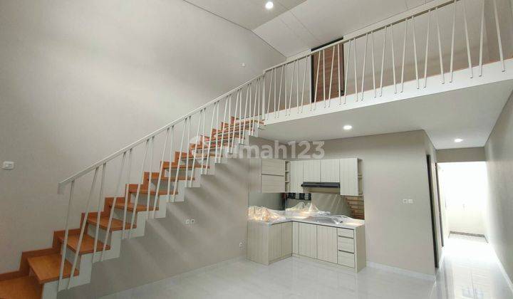 Dijual Rumah Baru dan Cantik di Taman Holis Indah 1, Full Furnish 1