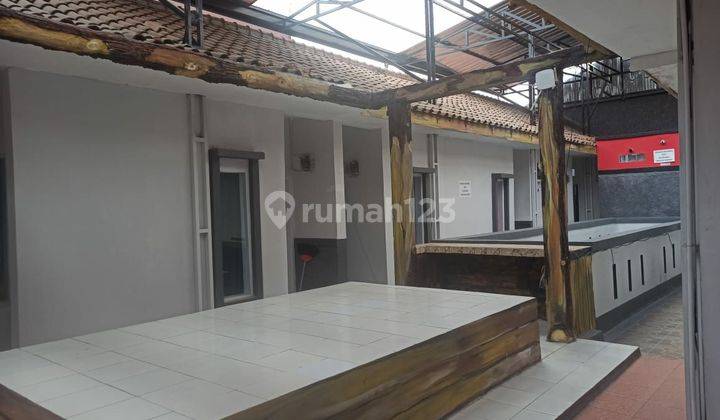 Dijual Rumah Kos-kosan Aktif di Sayap Taman Kopo Indah, dekat Rumahsakit UKM, Akses 2 mobil, parkiran cuma untuk motor 1