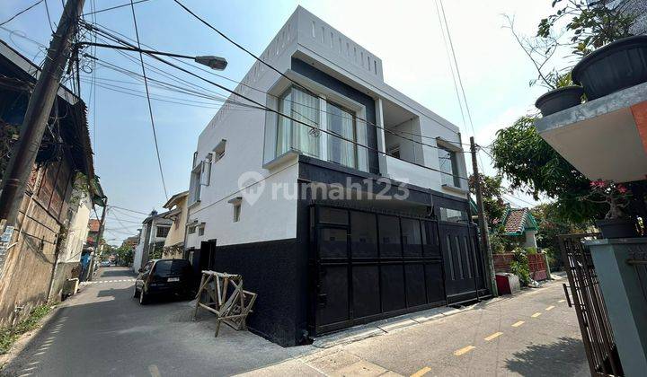 Dijual Rumah Cantik. Minimalis Modern. Siap Huni di Komplek Riung Bandung. 1