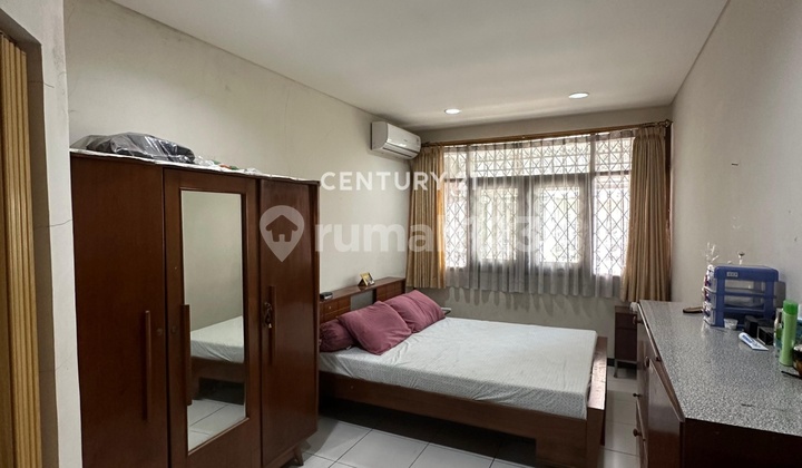foto lainnya rumah bagus 2 lantai hadap