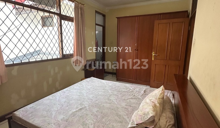foto lainnya rumah bagus 2 lantai hadap