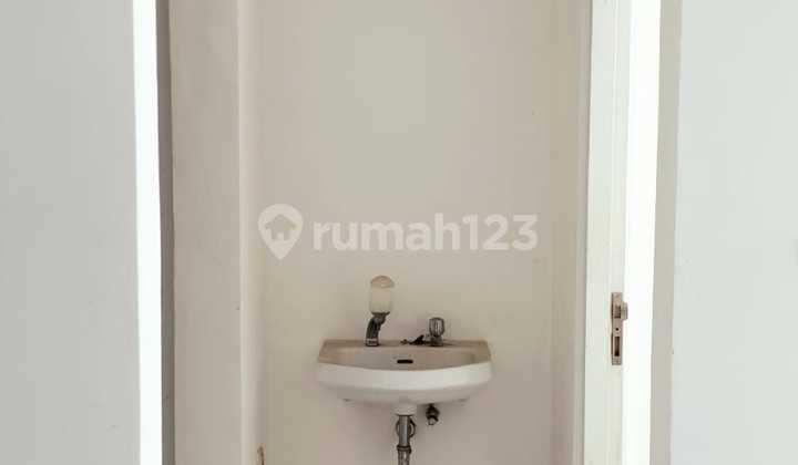 Ready-to-Occupy House in Taman Kopo Indah Cluster One Gate Favorite System 2