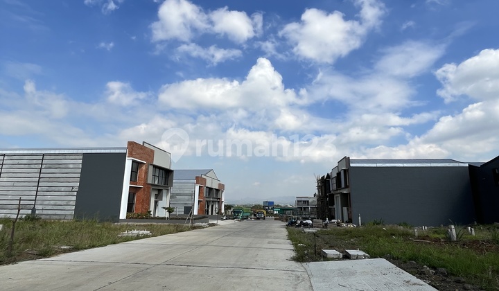 New Ready-to-Use Warehouse for Sale Cheap by Developer at Prosperity Bizpark Batujajar Bandung