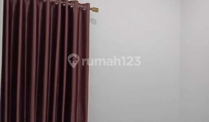 Rarely Are There Semifurnished Houses in Taman Kopo Indah 3 2